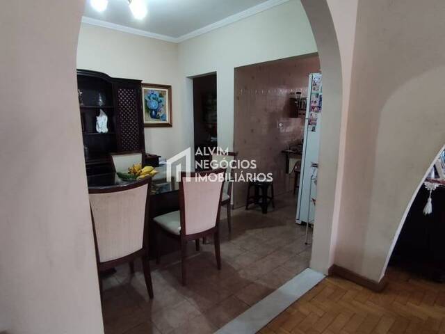 Casa para Venda em São José dos Campos - 4