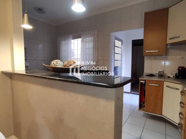 Casa para Venda em São José dos Campos - 5