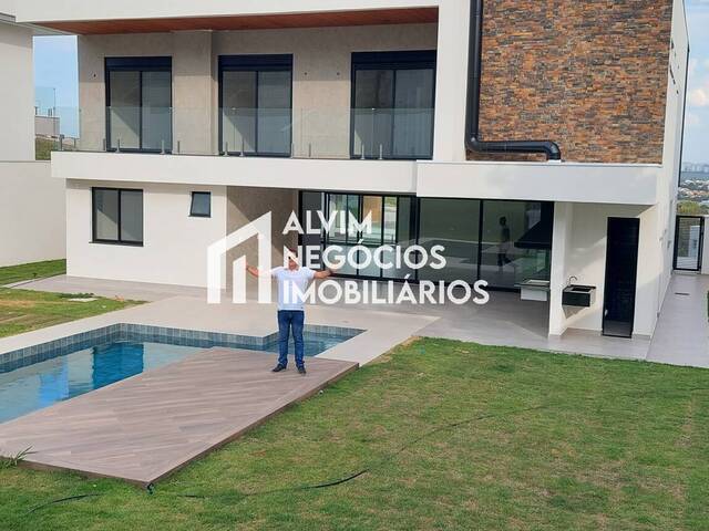 Sobrado para Venda em São José dos Campos - 4