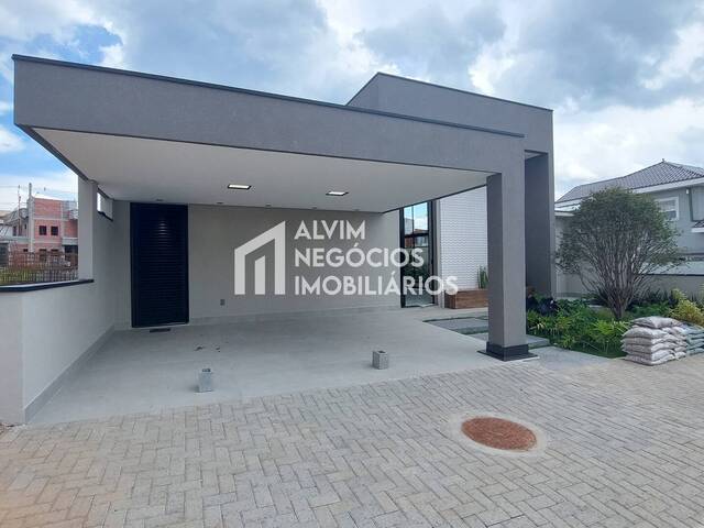 Casa para Venda em São José dos Campos - 3