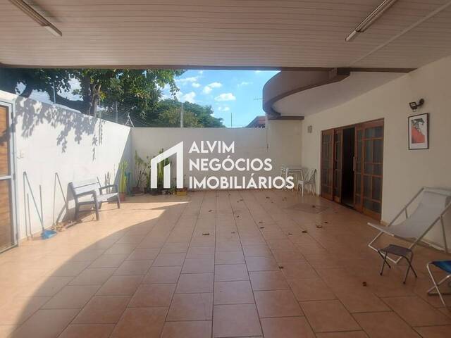 Casa para Venda em São José dos Campos - 4