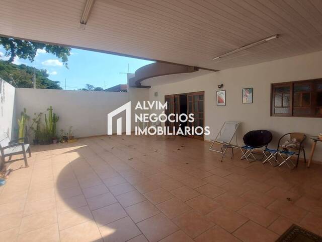 Casa para Venda em São José dos Campos - 2