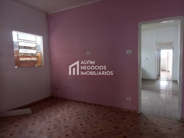 Casa para Venda em São José dos Campos - 3