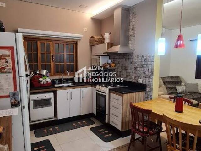 Casa para Venda em São José dos Campos - 4