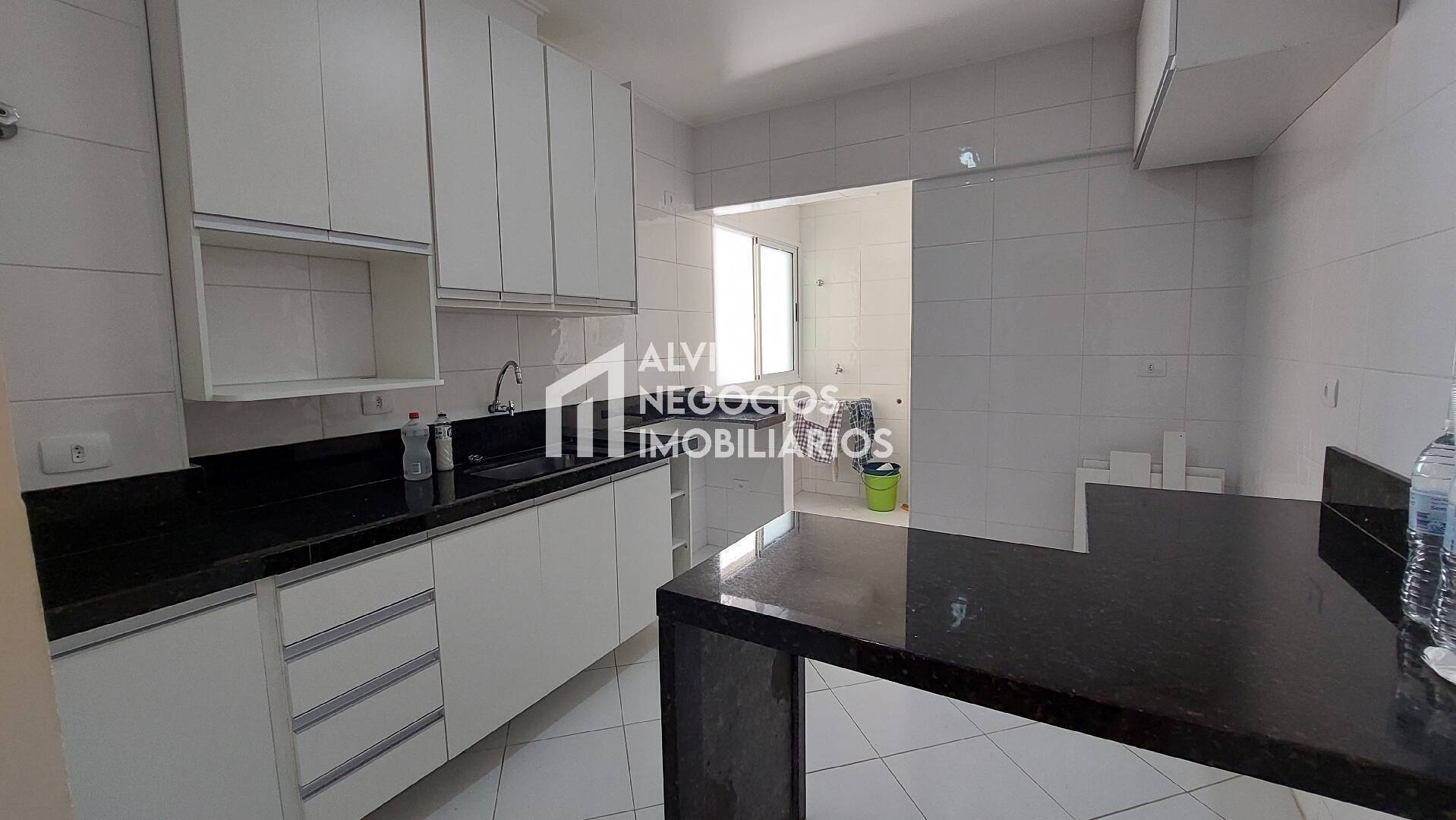 Apartamento à venda com 3 quartos, 94m² - Foto 3