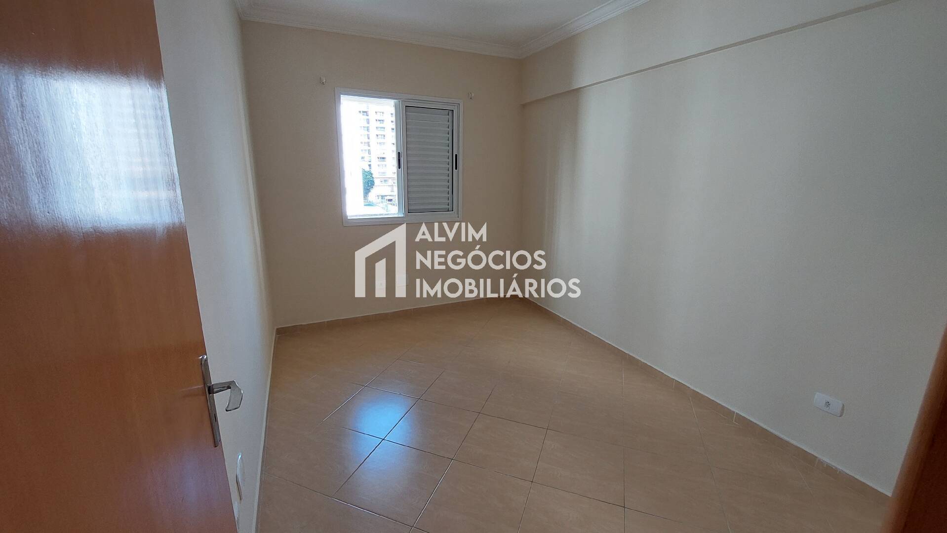 Apartamento à venda com 3 quartos, 94m² - Foto 4