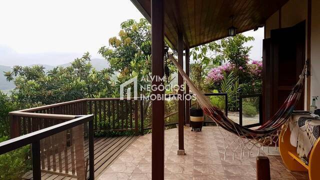 Casa à venda com 3 quartos, 250m² - Foto 3