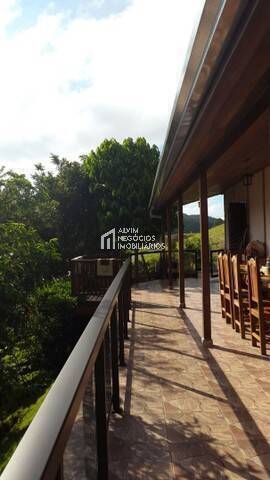 Casa à venda com 3 quartos, 250m² - Foto 4