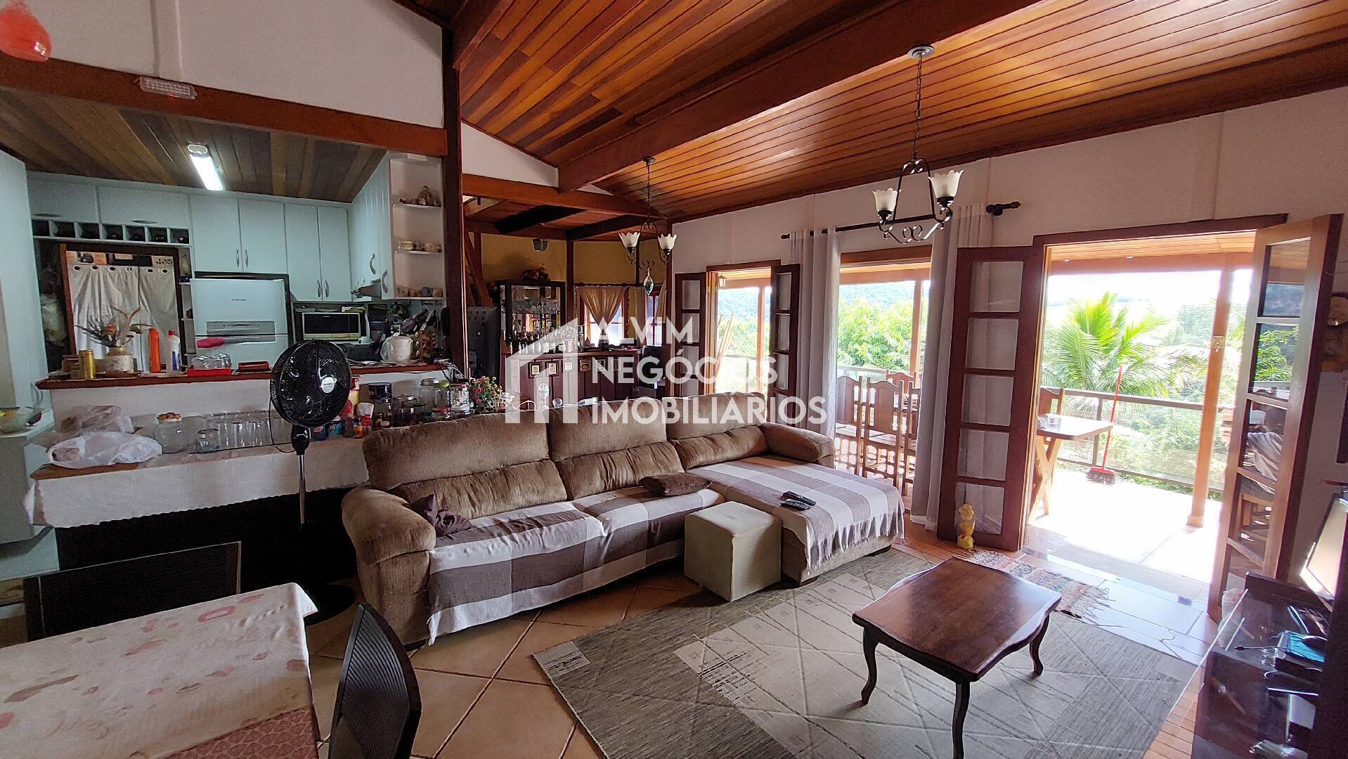 Casa à venda com 3 quartos, 250m² - Foto 10