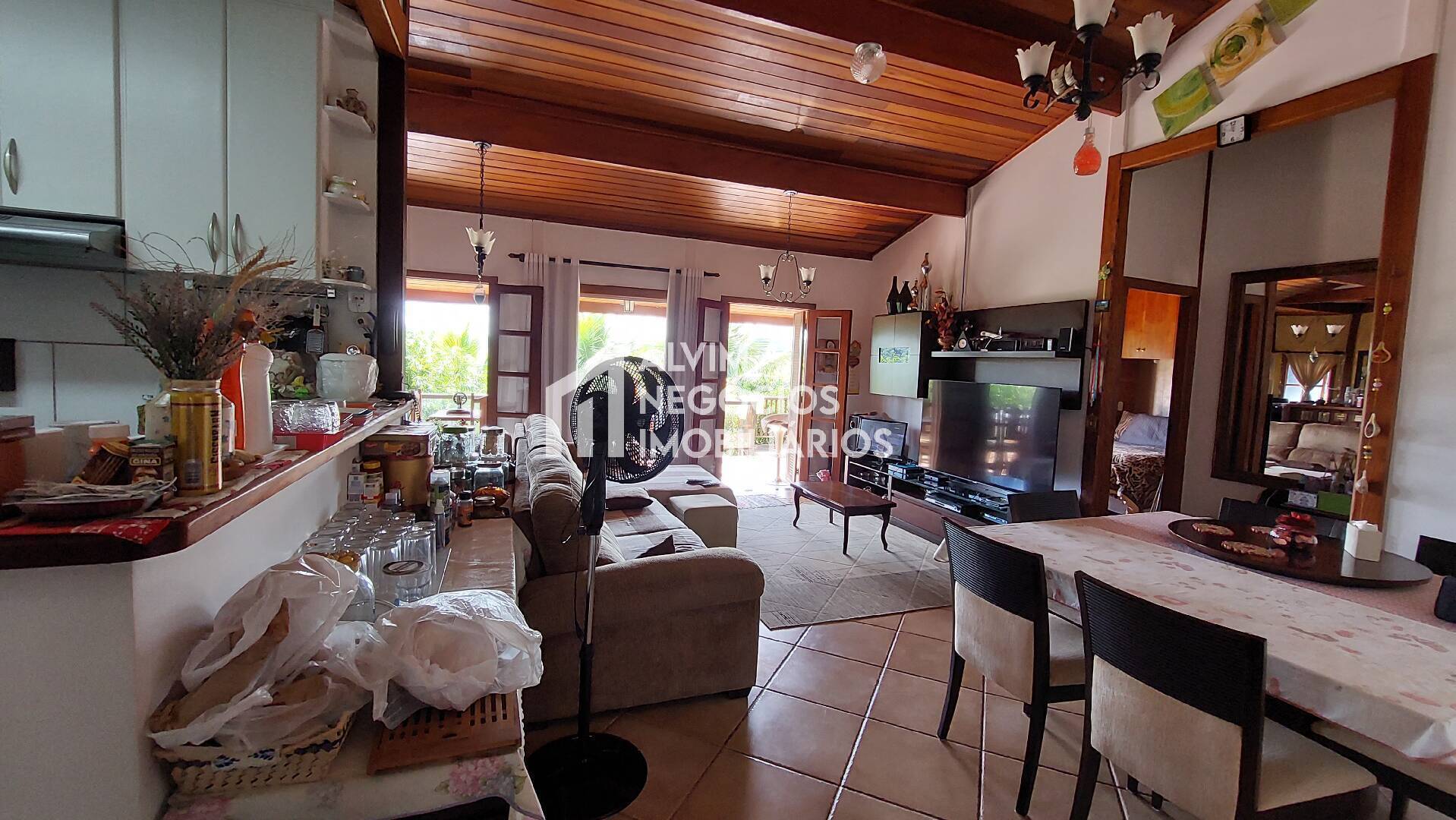 Casa à venda com 3 quartos, 250m² - Foto 11