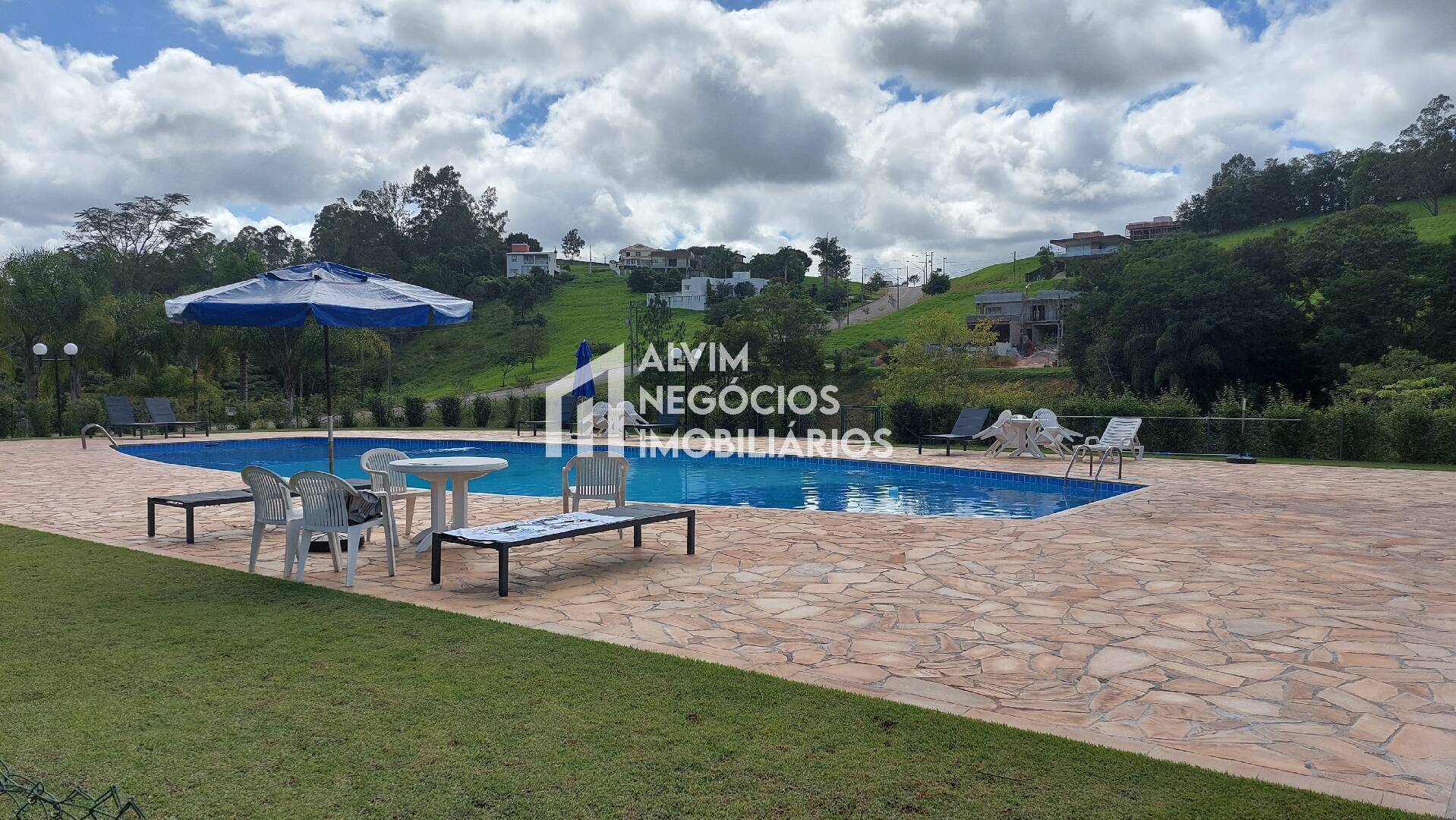 Casa à venda com 3 quartos, 250m² - Foto 25
