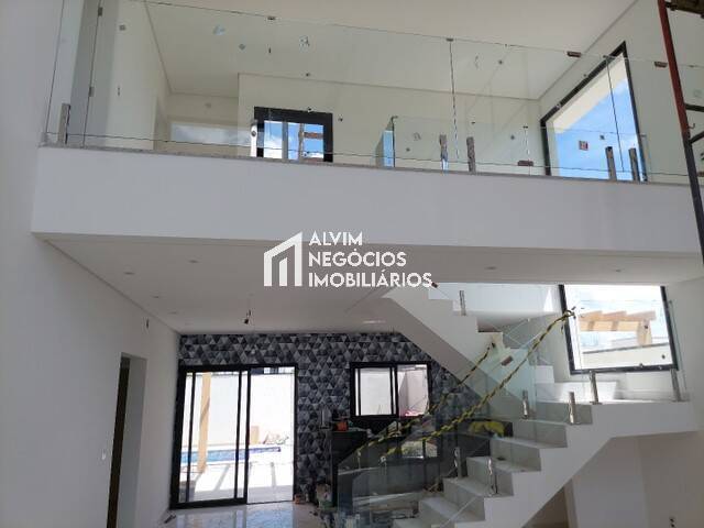 Sobrado, 3 quartos, 213 m² - Foto 1