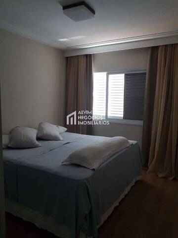 Apartamento à venda com 3 quartos, 182m² - Foto 12