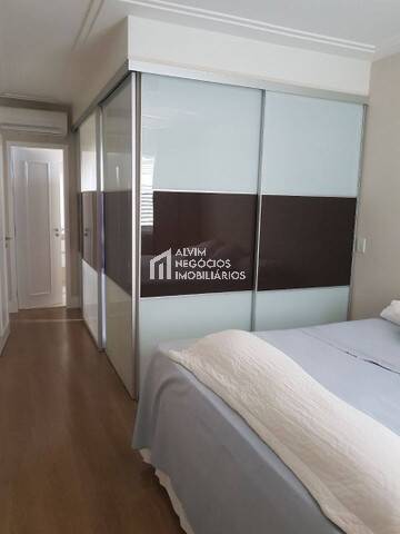 Apartamento à venda com 3 quartos, 182m² - Foto 11