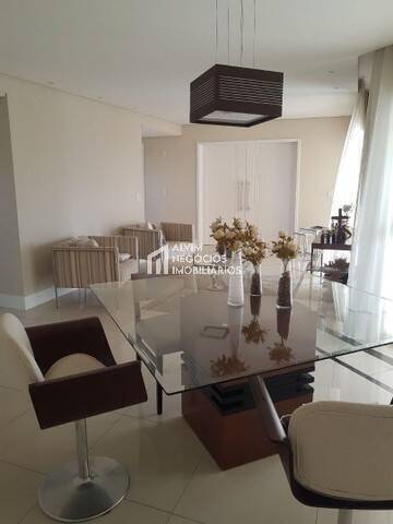 Apartamento à venda com 3 quartos, 182m² - Foto 4