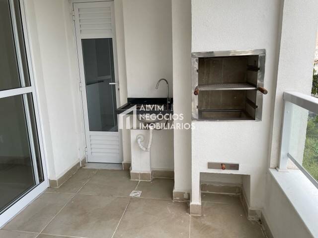 Apartamento à venda com 3 quartos, 96m² - Foto 3