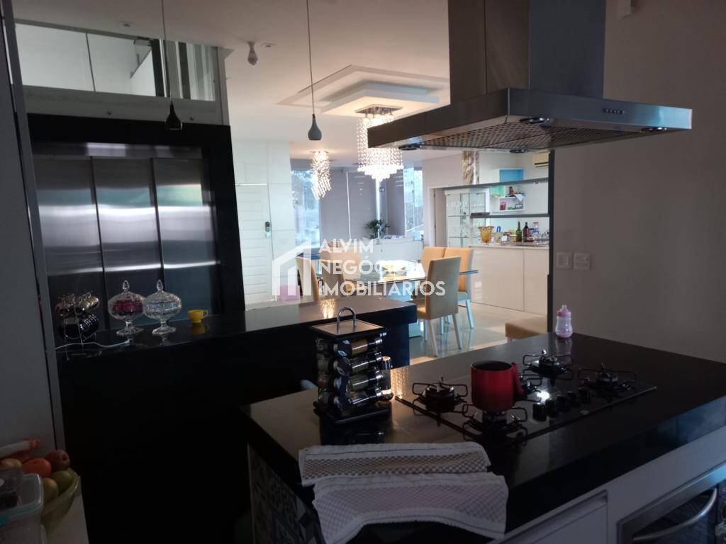 Sobrado à venda com 4 quartos, 600m² - Foto 27