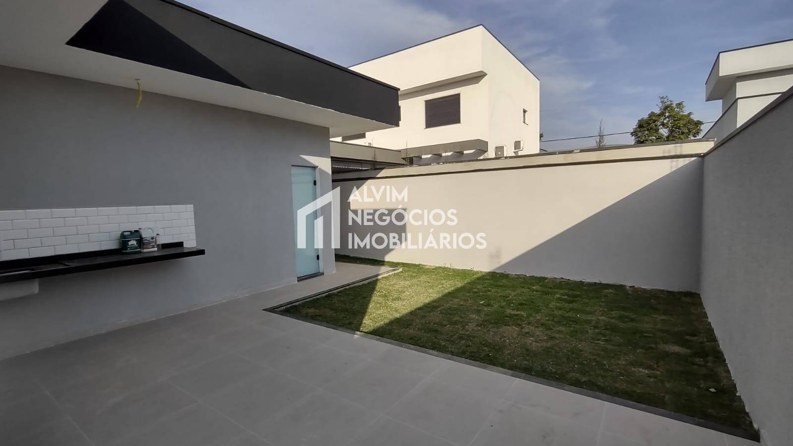 Casa à venda com 3 quartos, 160m² - Foto 4