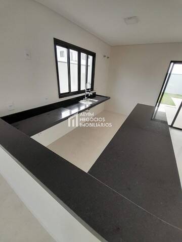 Casa à venda com 3 quartos, 143m² - Foto 7
