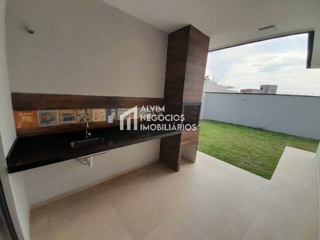 Casa à venda com 3 quartos, 143m² - Foto 8