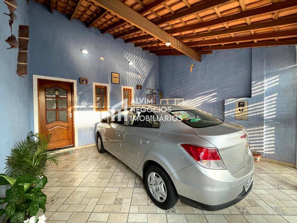 Casa à venda com 4 quartos, 145m² - Foto 3