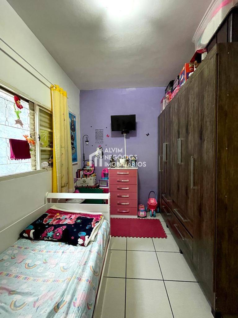 Casa à venda com 4 quartos, 145m² - Foto 4