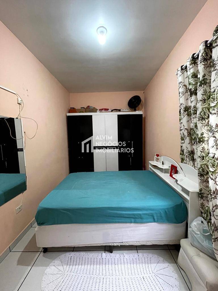 Casa à venda com 4 quartos, 145m² - Foto 11