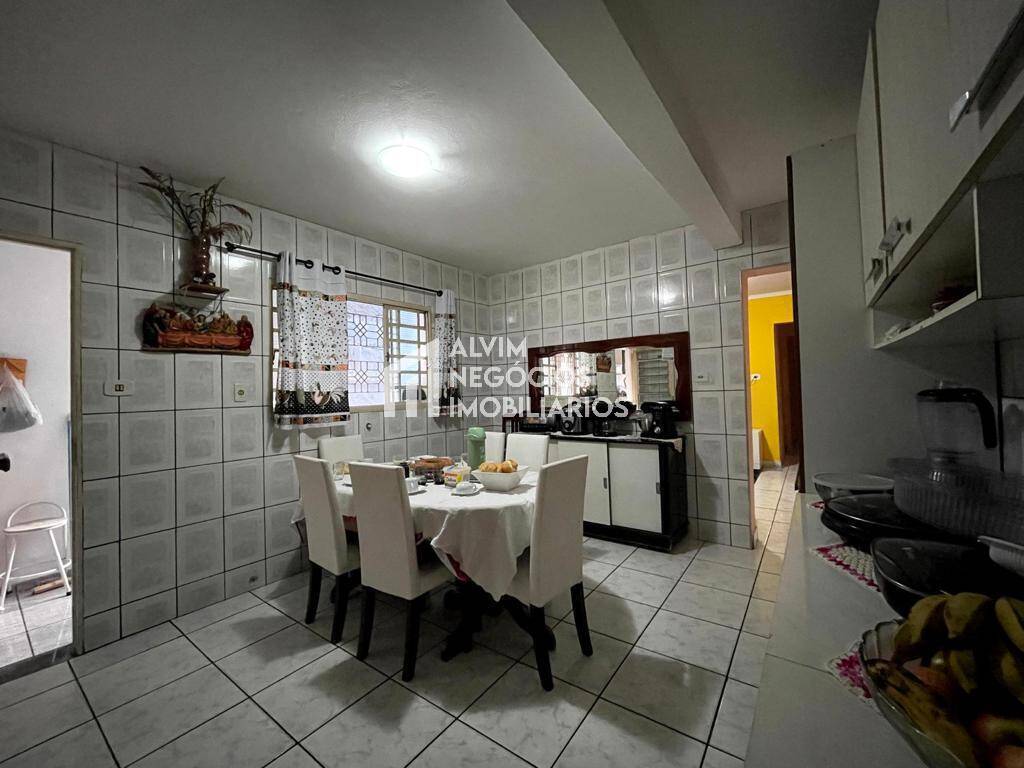Casa à venda com 4 quartos, 145m² - Foto 23