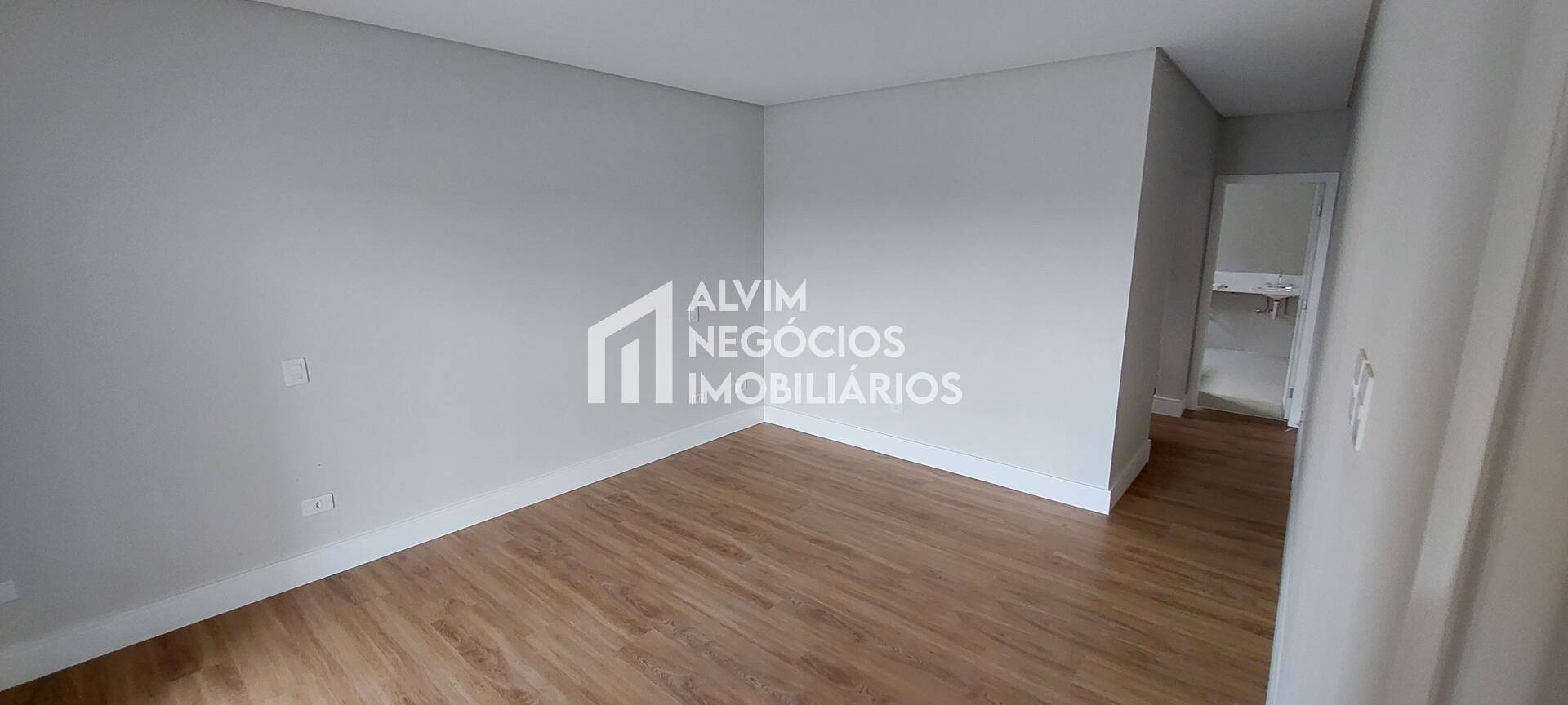 Sobrado à venda com 4 quartos, 440m² - Foto 8