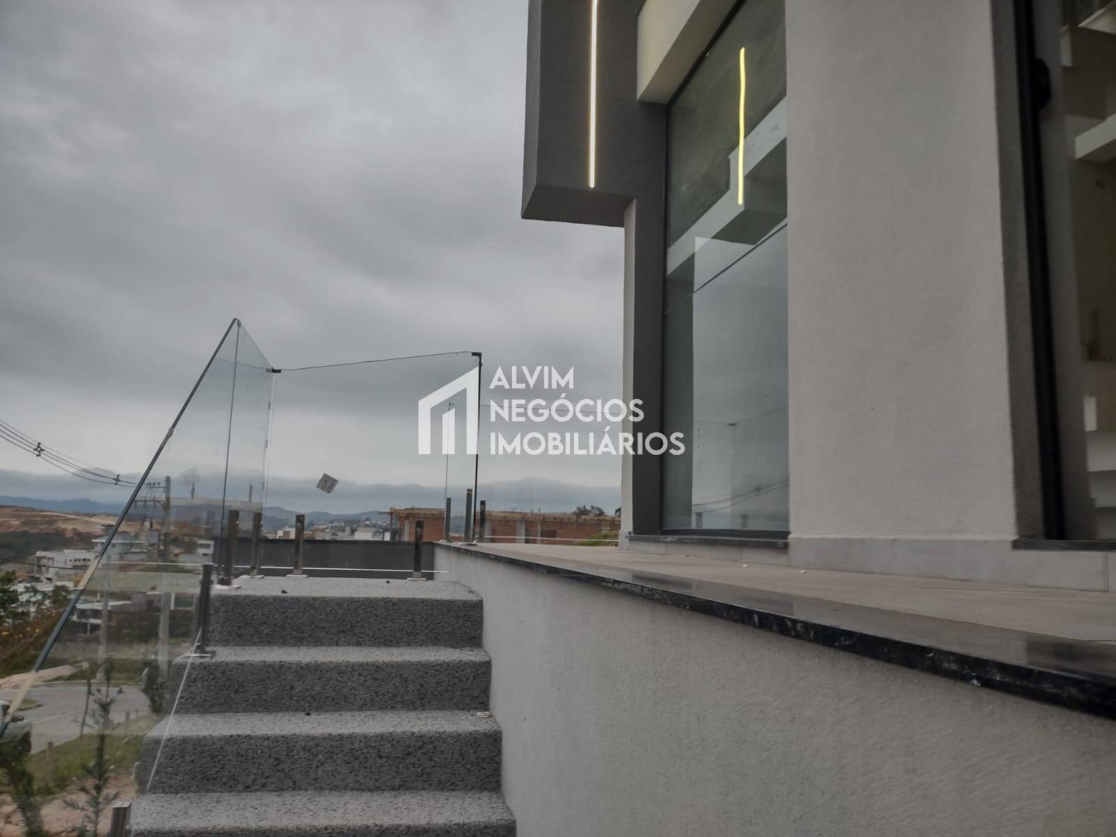 Sobrado à venda com 3 quartos, 236m² - Foto 3