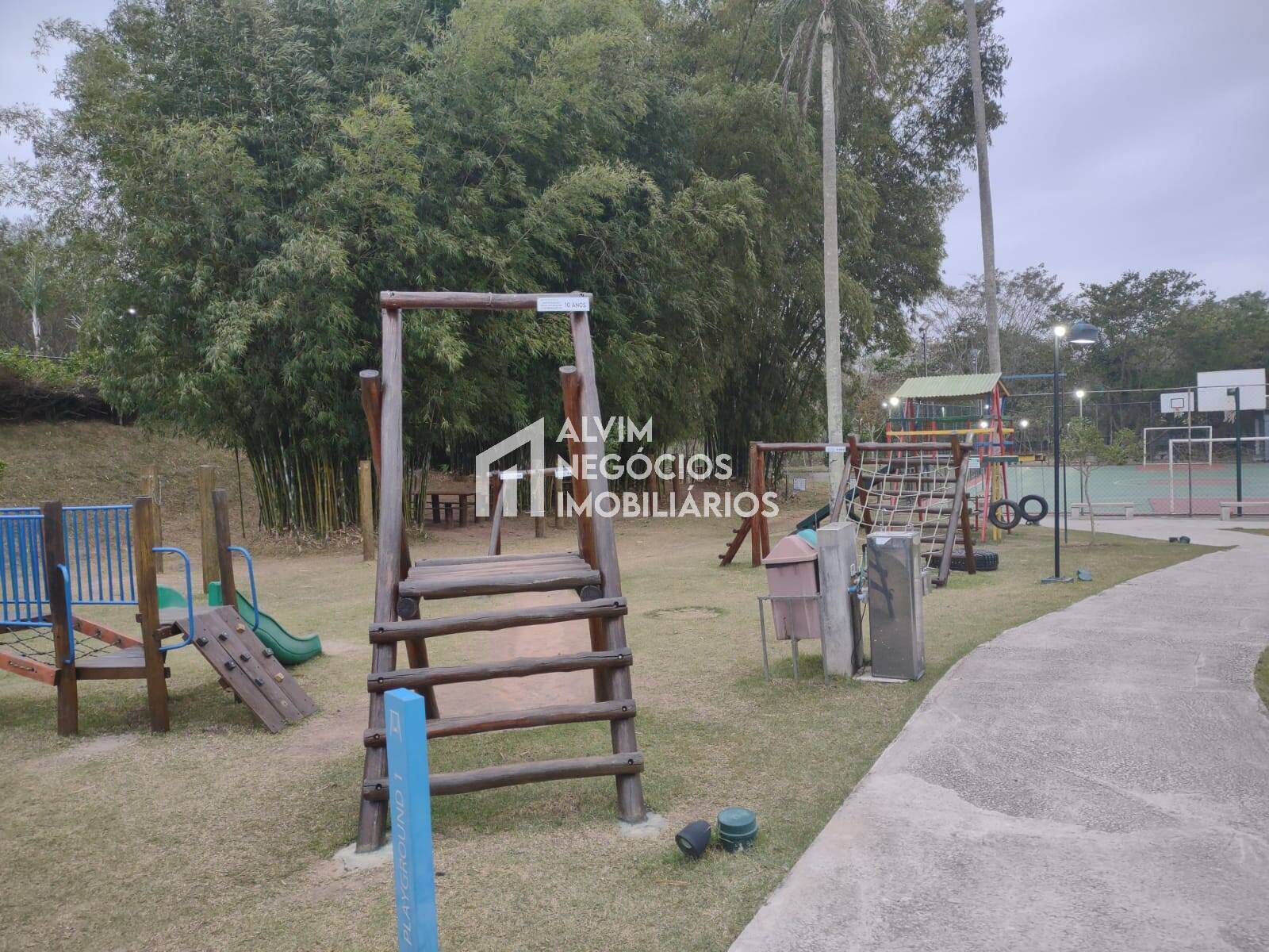 Sobrado à venda com 3 quartos, 236m² - Foto 27