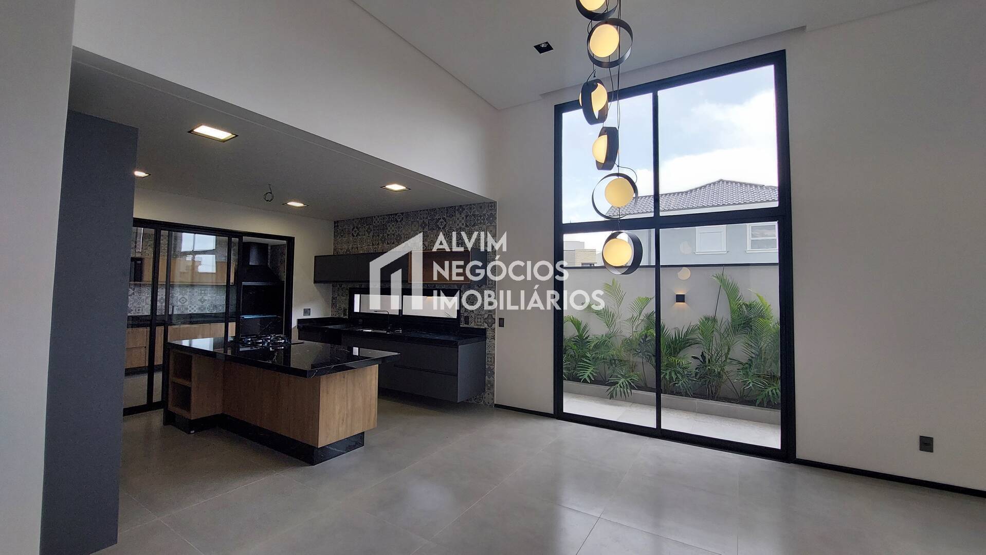 Casa à venda com 3 quartos, 175m² - Foto 2