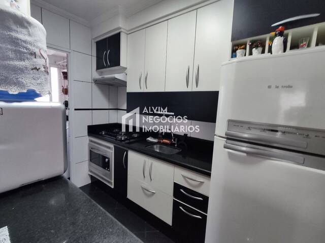 Apartamento à venda com 2 quartos, 65m² - Foto 11