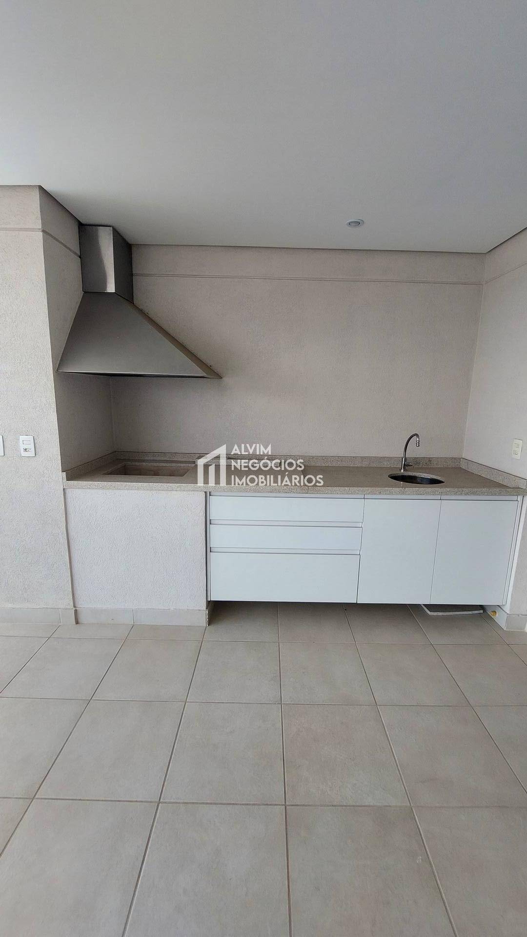 Apartamento para alugar com 4 quartos, 245m² - Foto 5