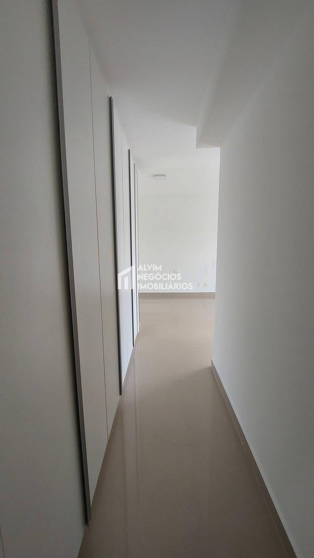 Apartamento para alugar com 4 quartos, 245m² - Foto 6