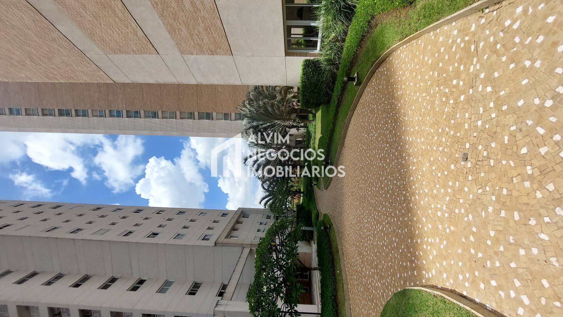 Apartamento para alugar com 4 quartos, 245m² - Foto 17
