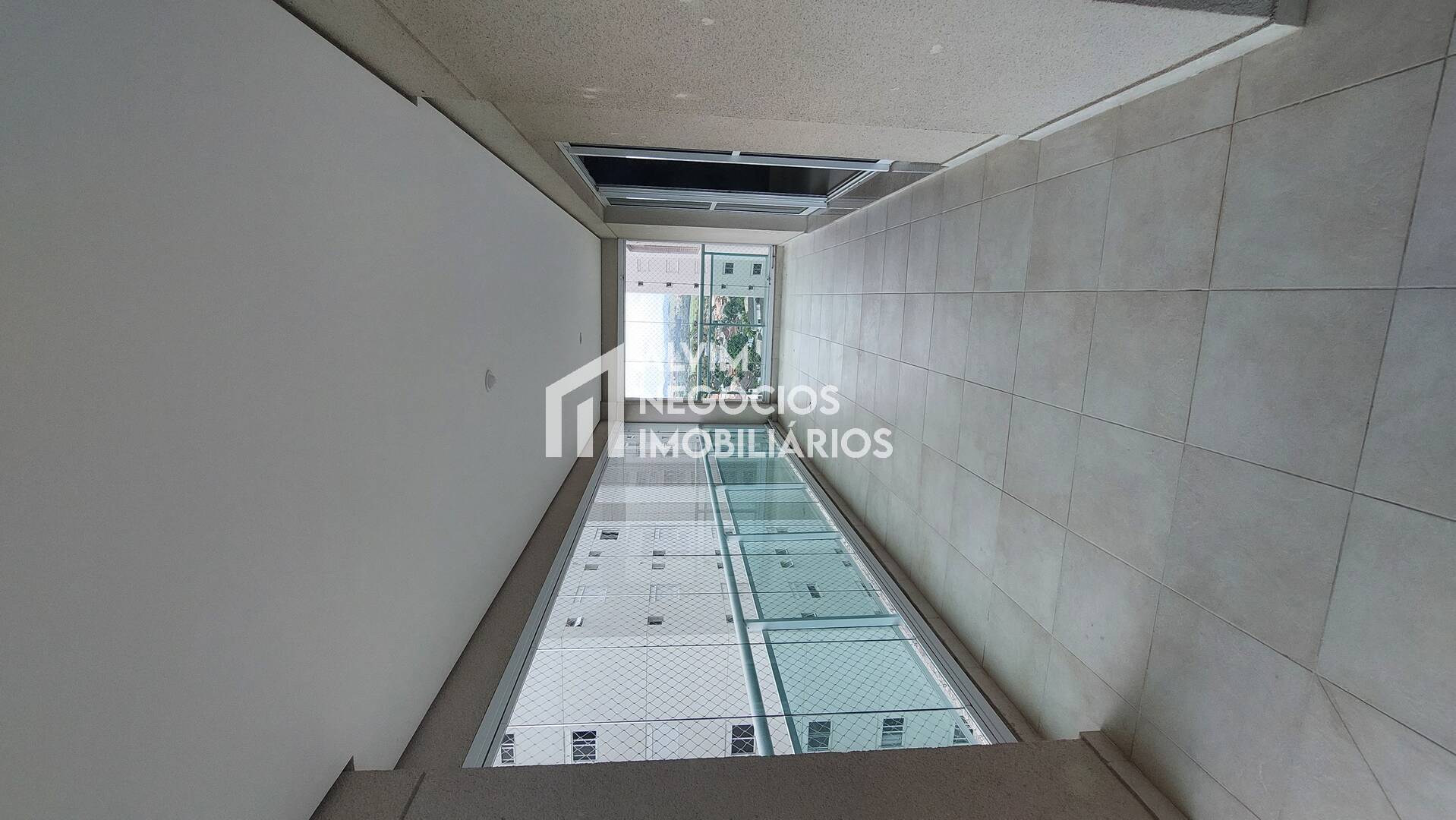 Apartamento para alugar com 4 quartos, 245m² - Foto 3