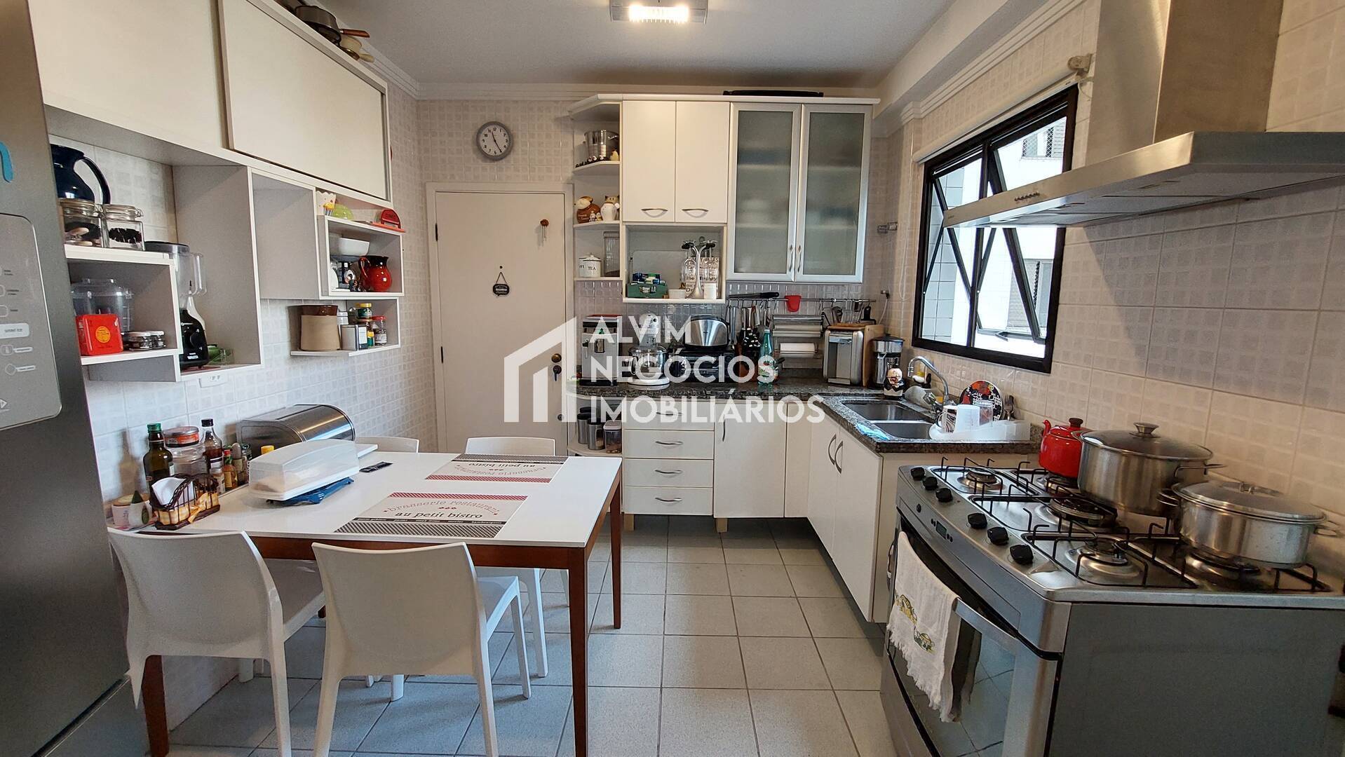 Apartamento à venda com 3 quartos, 127m² - Foto 5