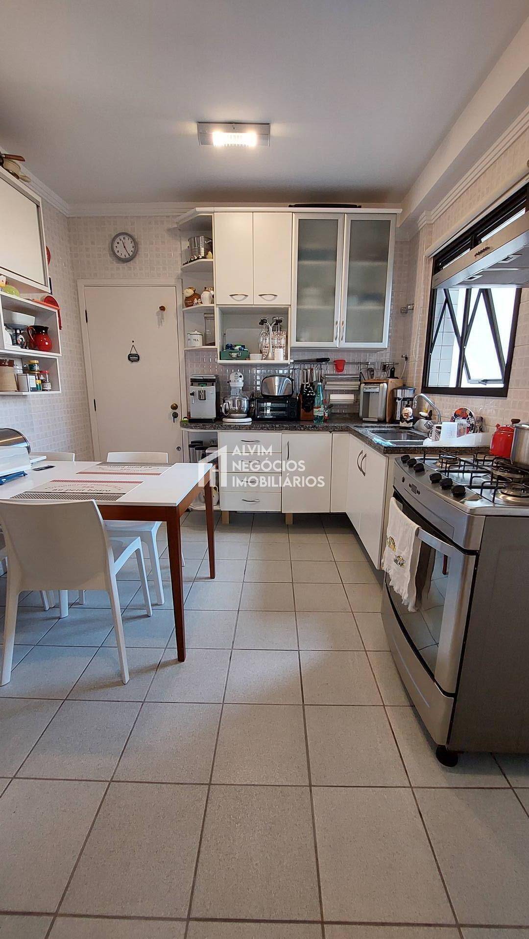 Apartamento à venda com 3 quartos, 127m² - Foto 6