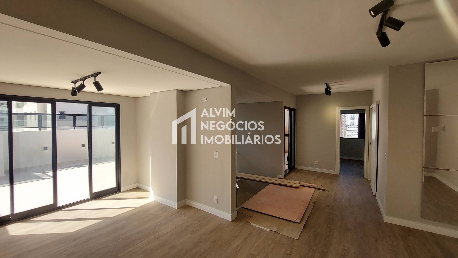 Cobertura à venda com 3 quartos, 254m² - Foto 4