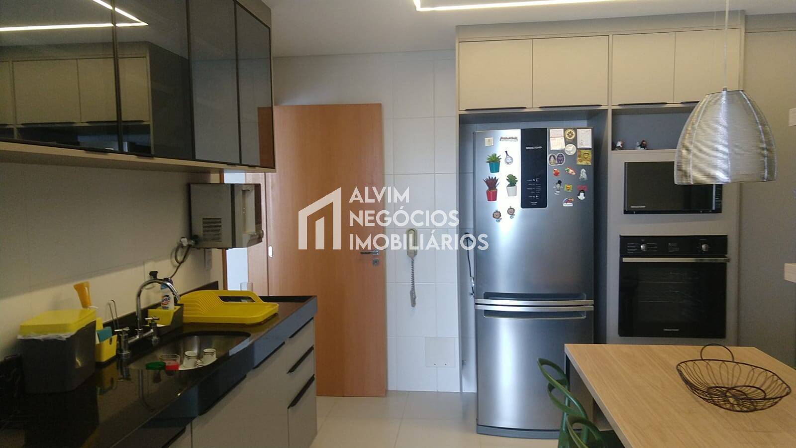 Apartamento à venda com 4 quartos, 147m² - Foto 4