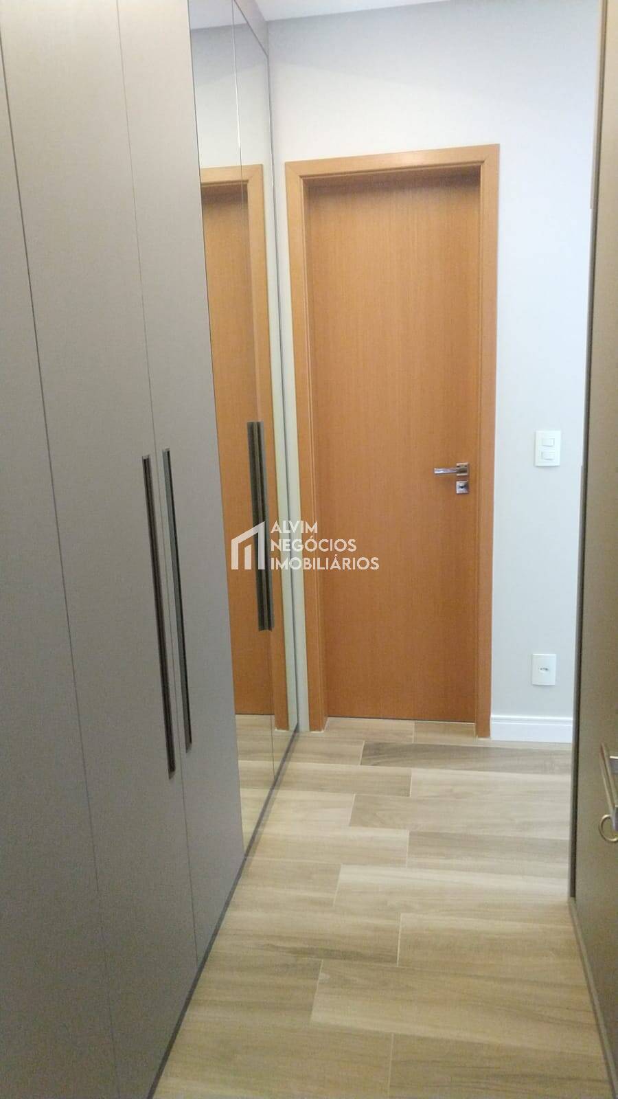Apartamento à venda com 4 quartos, 147m² - Foto 7