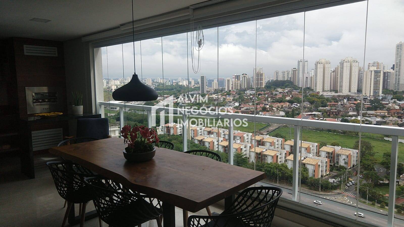 Apartamento à venda com 4 quartos, 147m² - Foto 2