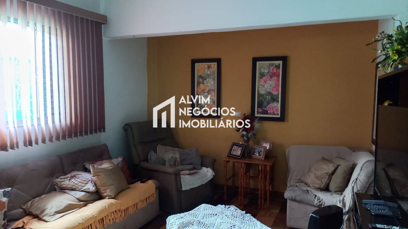 Casa, 3 quartos, 250 m² - Foto 1