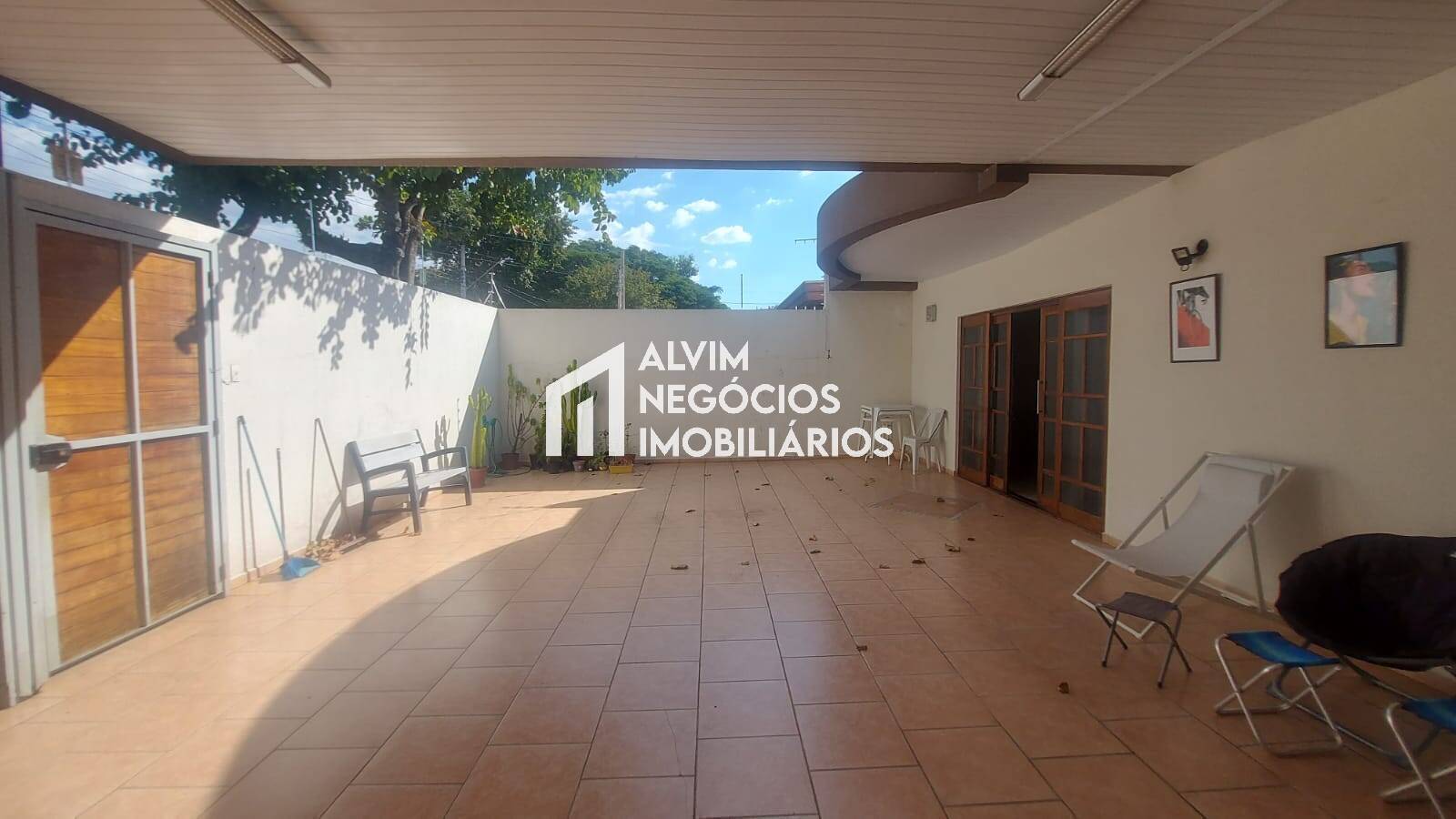 Casa, 4 quartos, 240 m² - Foto 4