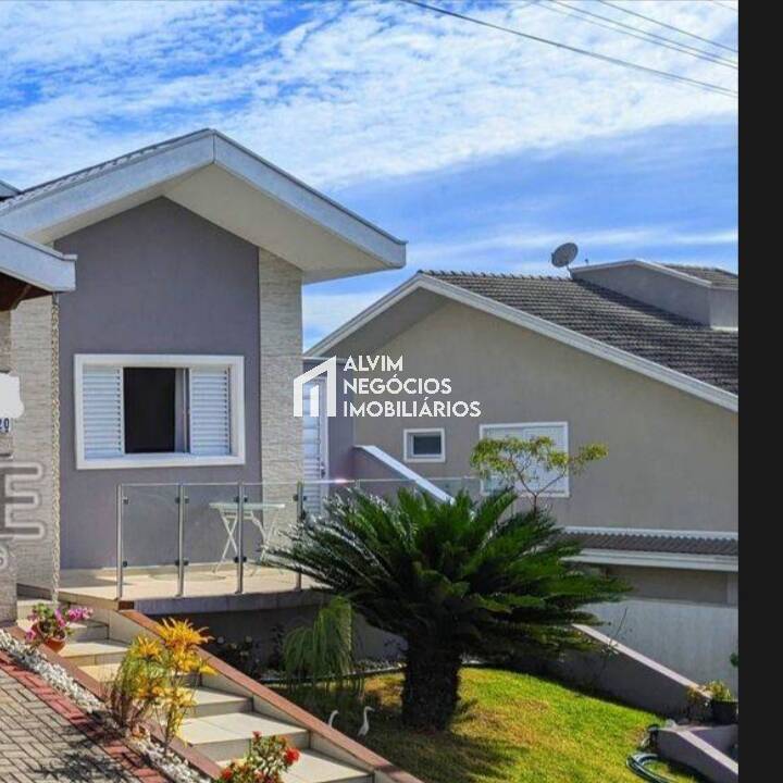 Casa, 3 quartos, 172 m² - Foto 1