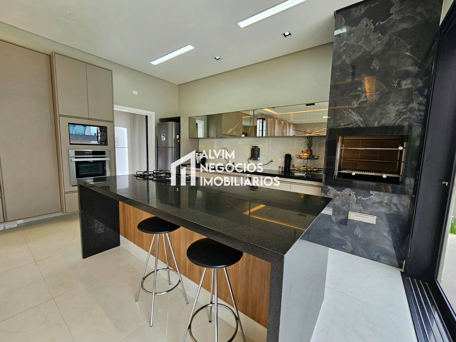 Sobrado, 5 quartos, 600 m² - Foto 3