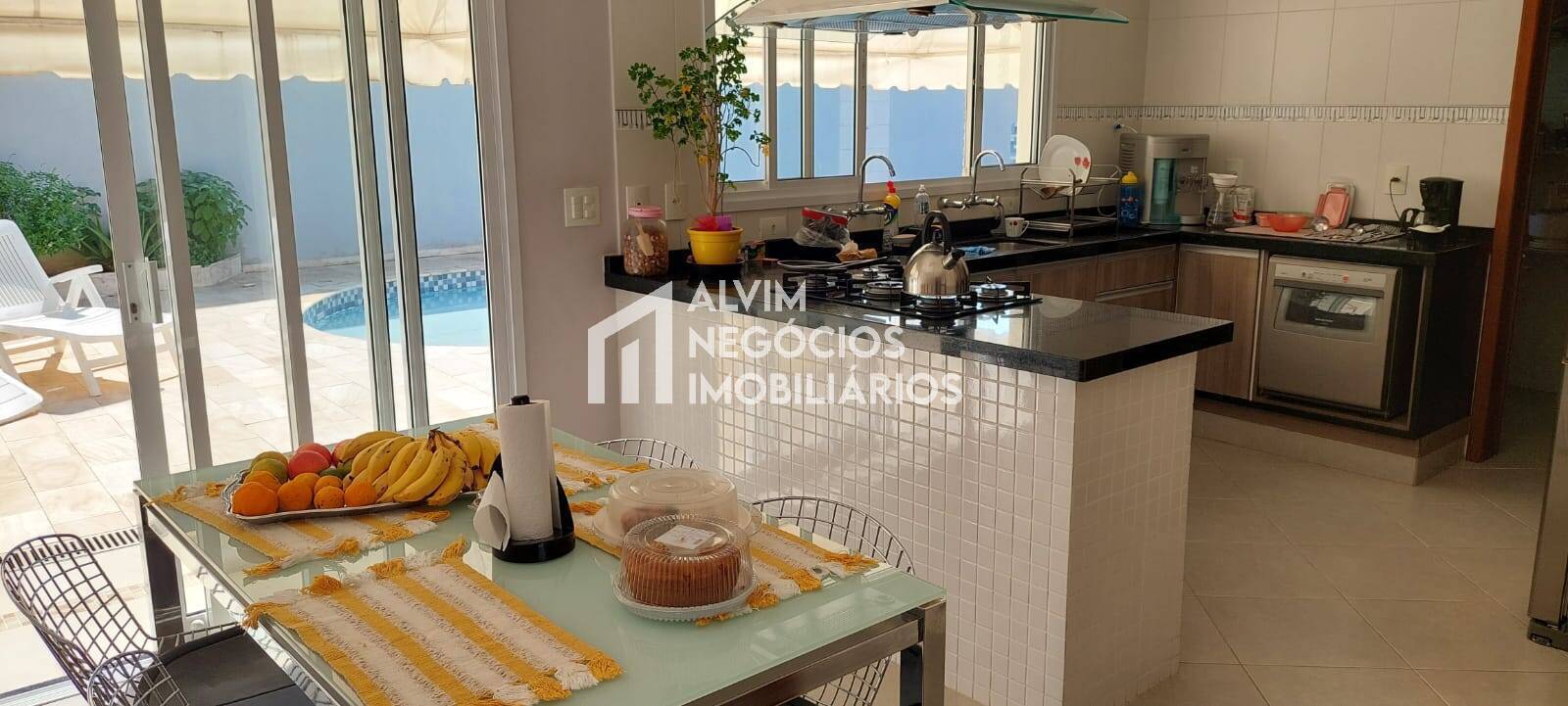 Casa à venda com 5 quartos, 1000m² - Foto 6