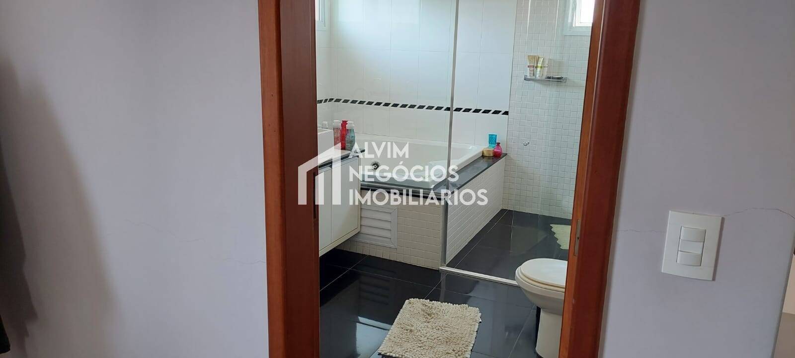 Casa à venda com 5 quartos, 1000m² - Foto 24