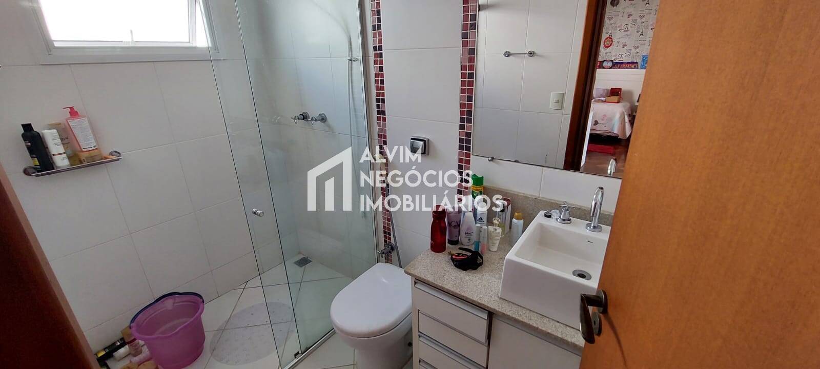 Casa à venda com 5 quartos, 1000m² - Foto 28